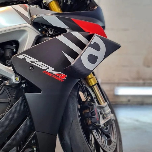 Imagen 11 de 19 de Aprilia Rsv4 Factory 1100