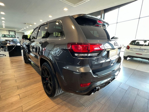 Imagen 7 de 20 de Jeep Grand Ckerokee Srt