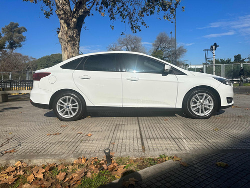 Ford Focus III 1.6 Sedan S