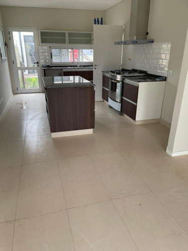 Imagen 12 de 18 de Casa En Venta, Barrio Privado Santa Guadalupe, Pilar