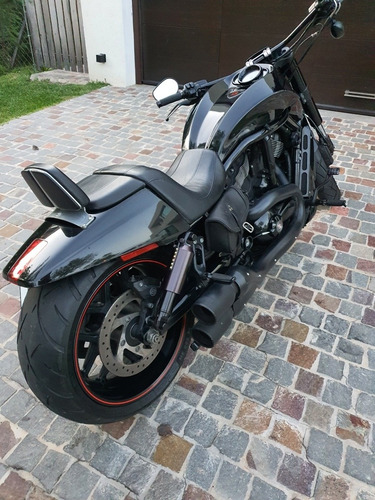 Harley Davidson Night Road