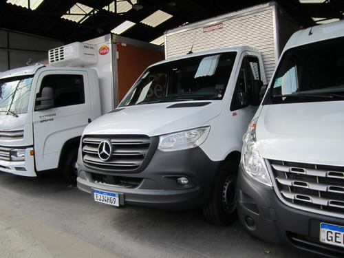 Imagem 1 de 6 de M. Benz Sprinter 314 Ano 2020 Com Bau E Apenas 4 Mil Km Rod
