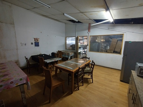 Amplios Espacio Para Bodega, Oficinas O Industria