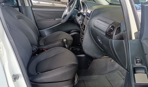 Fiat Idea 1.6 16v Essence Flex 5p