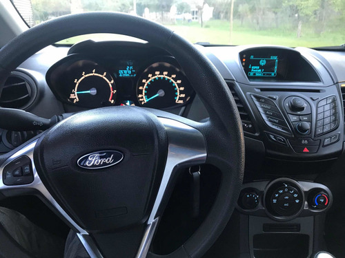 Ford Fiesta Kinetic Design 1.6 S Plus 120cv 2016