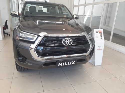 Toyota Hilux 2.8 Cd Srv 177cv 4x2 At Mlet