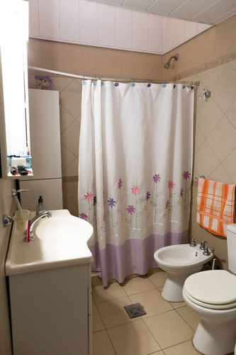 Venta Casa 2 Dorm A Media Cuadra De Av Blas Parera