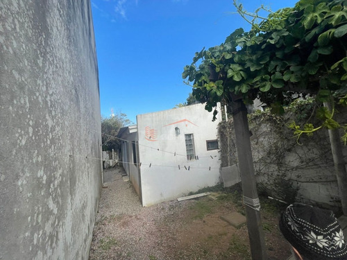 Imagen 5 de 10 de Venta De Casa Y Amplio Local En La Coronilla, Rocha