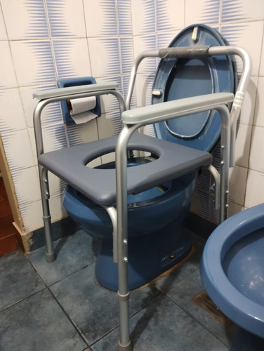 Imagen 5 de 10 de Inodoro Portatil Silla Para Baño Elevador Inodoro Aluminio