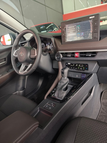 Toyota Yaris E Año 2025
