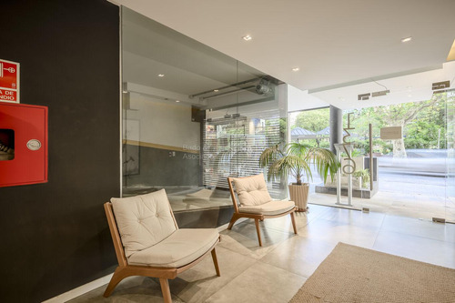 Apartment Facing Plaza Del Entrevero