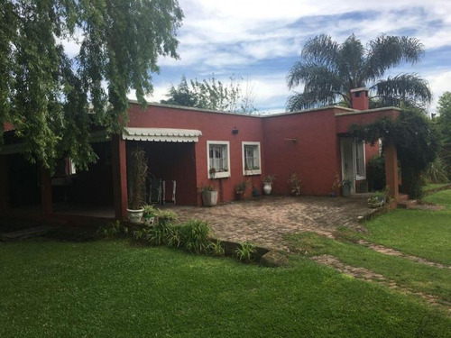 Venta De Casa 4 Ambientes En La Reja - Moreno.