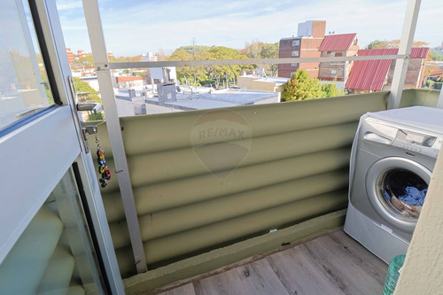 Imagen 12 de 30 de Venta Apto En Malvin ,dos Dorm ,escritorio Y Garag