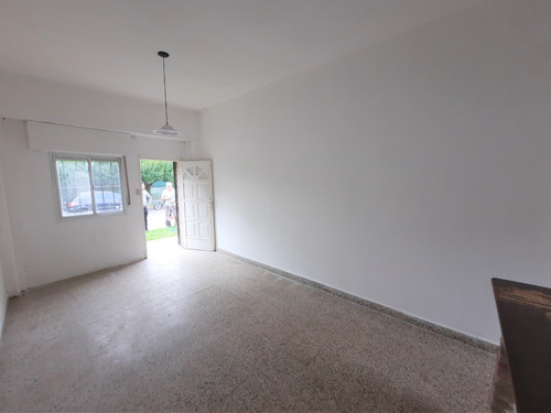 Venta - Ph Monoambiente Con Patio - Ituzaingó