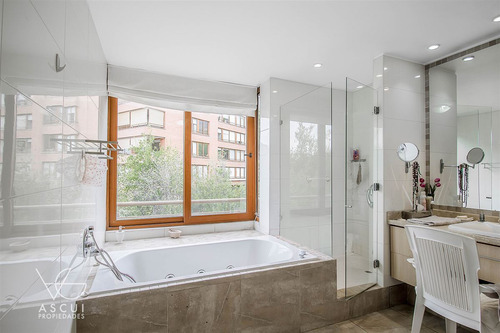 Departamento En Venta De 4 Dorm. En Las Condes