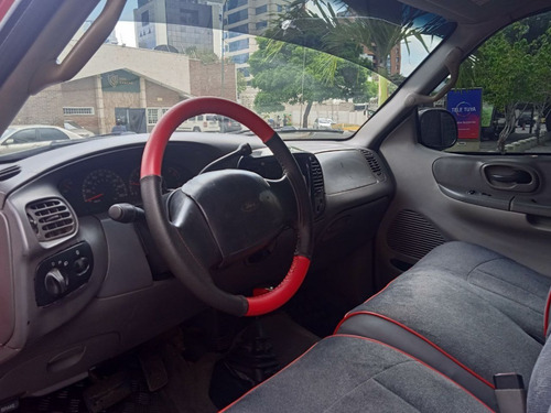 Imagen 6 de 10 de Ford F-150 Pickup V8 2001
