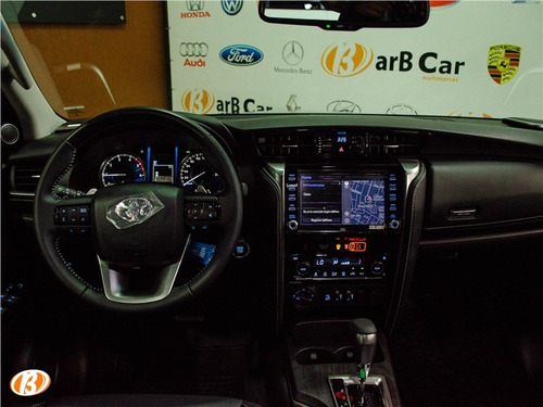 Imagem 7 de 14 de Toyota Hilux Sw4 2.8 D-4d Turbo Diesel Srx 7l 4x4 Automático