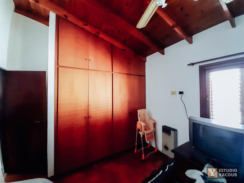 Casa Venta 3 Dormitorios 2 Baños 1 Cochera 1 Quincho 270 Mts 2 Totales - La Plata