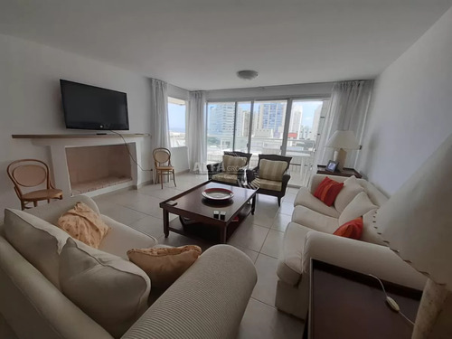 Apartamento En Venta, Frente Al Mar, Brava, Punta Del Este