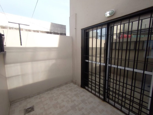 Alquiler Ciudad Madero 2 Amb. En Primer Piso Con Patio