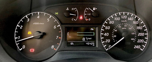 Imagen 10 de 15 de Nissan Sentra 2017 1.8 Sense Mt