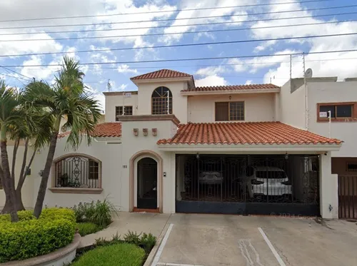 Casa De Adjudicación Bancaria En Venta Ubicada En Fuente De Las Musas, Colonia Los Mochis (los Mochis) Cmr.