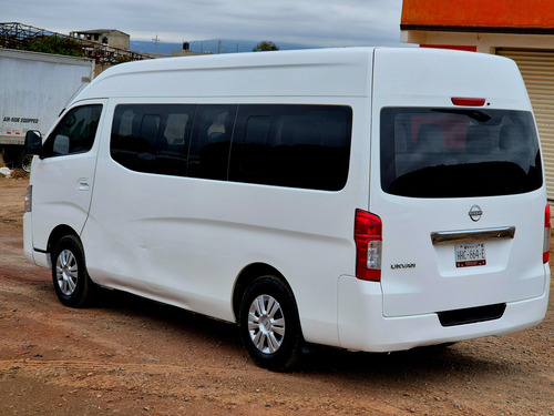 Nissan Urvan 2.5 15 Pas Amplia Aa Mt
