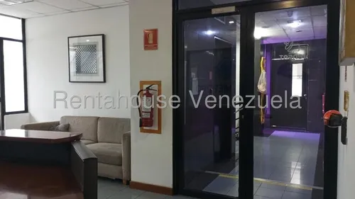 Se Alquila Oficina En La Urbina