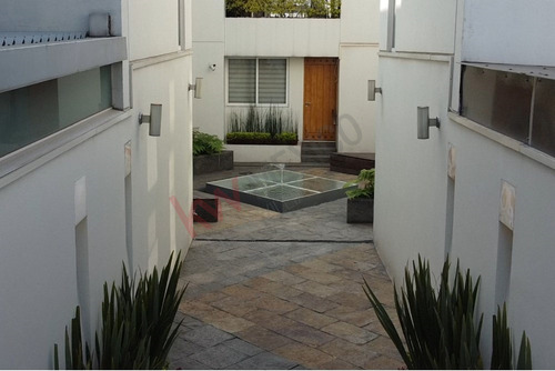 Venta Casa En Condominio Horizontal En San José Insurgentes Con Acabados De Lujo