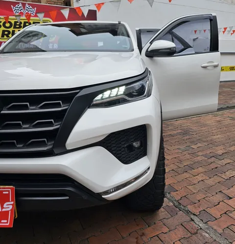 Toyota Fortuner 2.7l Mid