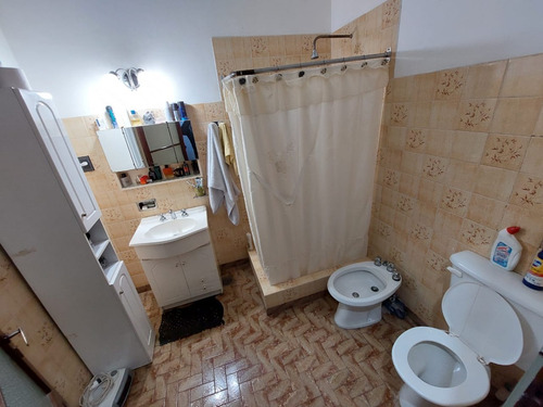 Hermosa Casa De 3 Habitaciones En Pleno Centro De La Ciudad