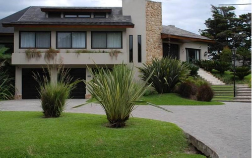 Casa  En Venta Ubicado En Highland Park Cc, Pilar, G.b.a. Zona Norte