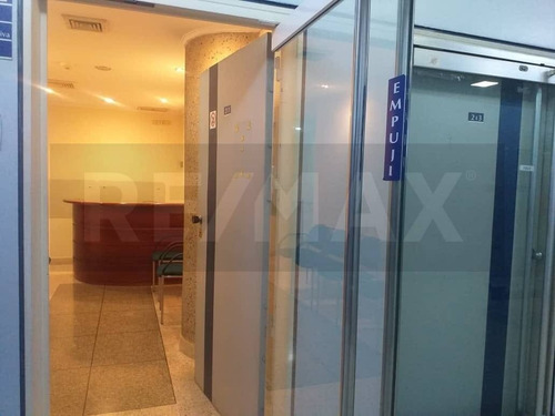 Imagen 6 de 7 de Venta Consultorio En Urologico La Viña 54m2 Morella Dj 04244231059 Cod 142569