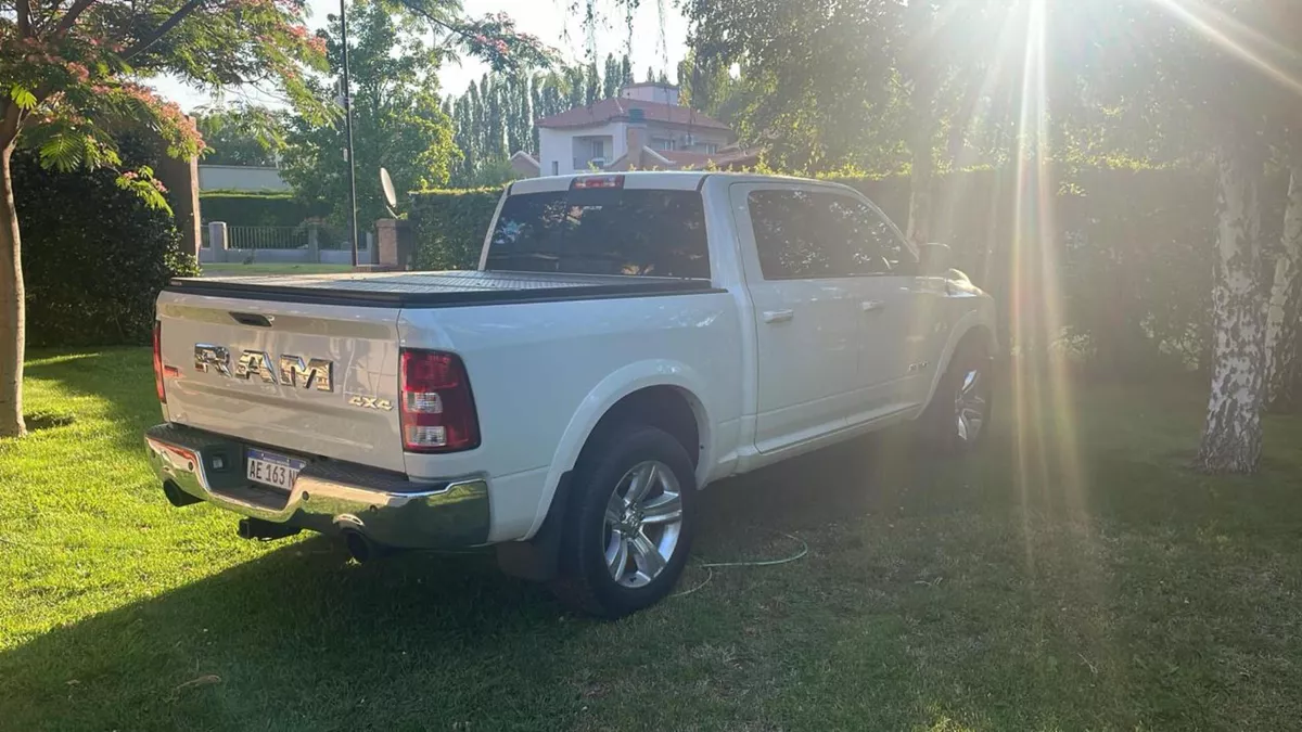 Dodge Ram Ram Laramie 1500