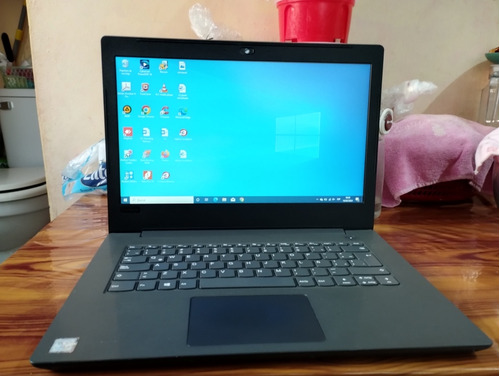 Laptop Lenovo Gris