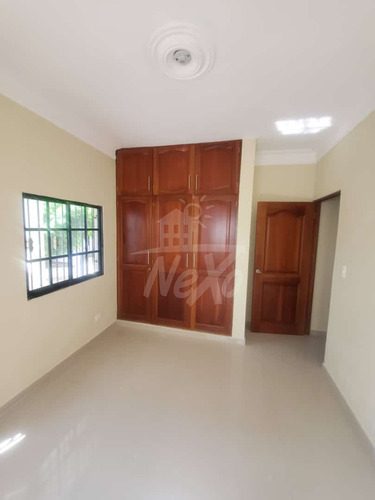 En Gurabo Vendemos Amplia Casa De 2 Niveles (jpc-225)