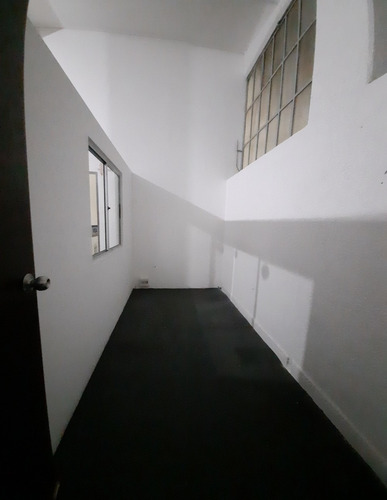 Variados Destinos! 2 Baños, Deposito + Oficina + Cocina!