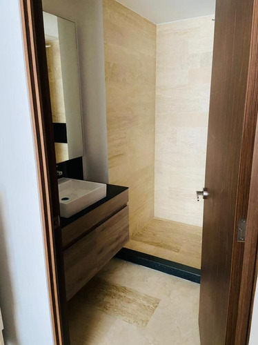 Imagen 19 de 27 de Departamento En Renta En Zentral Residencial.
