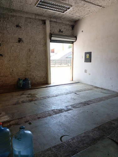 Local En Venta A Pie De Calle Av. Las Ferias Clientes D. (lp