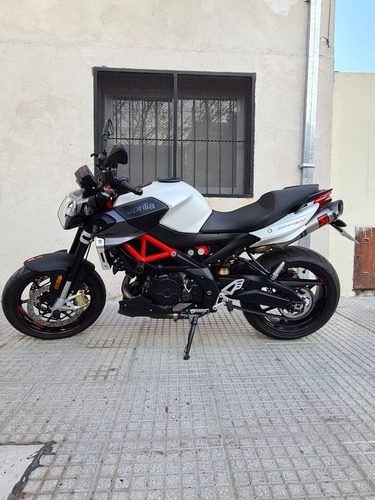 Imagen 8 de 16 de Aprilia Shiver 900 + Akrapovic