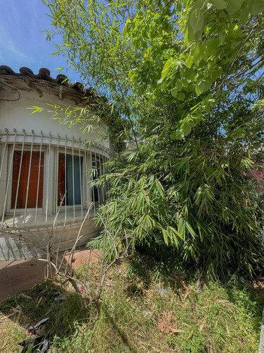 Casa Muy Amplia En Lote Propio A Reciclar En Ramos Mejía Sur Centro