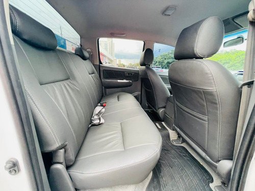 Imagem 14 de 14 de Toyota Hilux Cd Sr 2.7 Branco 2014