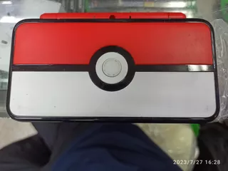 Carcasa Original De New Nintendo 2ds Xl De Pokemon Pokebola