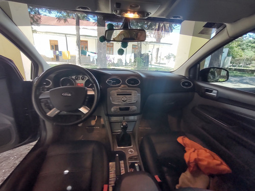 Ford Focus 2 2.0 Ghia Mt