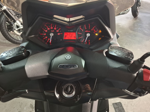 Yamaha T-max