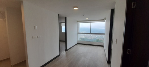 Apartamento Para Arriendo En Centro (28238).