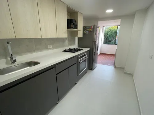 Se Vende Amplio Y Cómodo Apartamento En Simon Bolivar