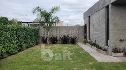 Imagen 26 de 30 de Vendo Casa 4 Dormitorios Valle Escondido Una Planta Santina Norte