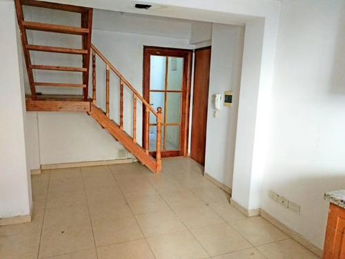 Imagen 3 de 5 de Departamento Un Dormitorio Interno Centrico En Alquiler