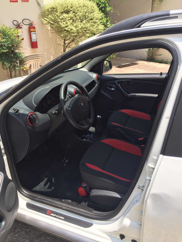 Renault Sandero Stepway 1.6 16v Rip Curl Flex 5p 2012